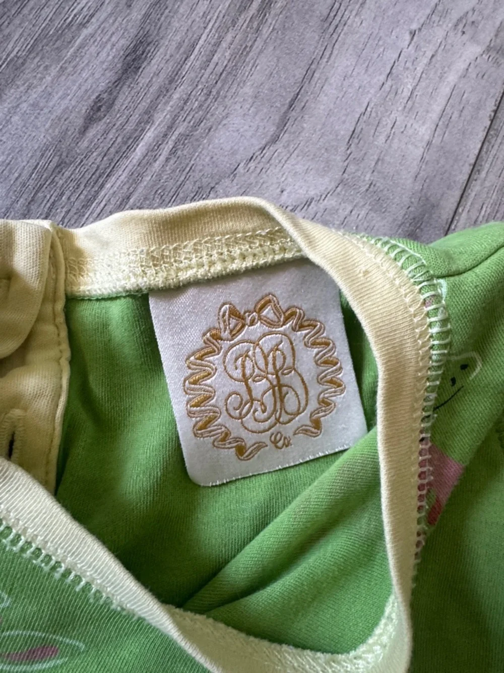 The Beaufort Bonnet Company Green Giraffe Pajama Set 3t